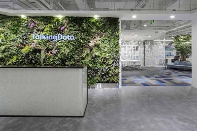 騰云天下云數(shù)據(jù)機房成功上架HJ210時間同步服務(wù)器設(shè)備為云數(shù)據(jù)提供精準(zhǔn)時頻保障